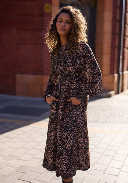 Elsie Big Cat Midi Dress in Brown