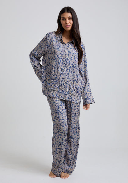 Evie Aster Pyjama Set in Blue