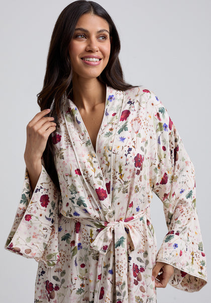 Corina Pressed Floral Robe in Cream