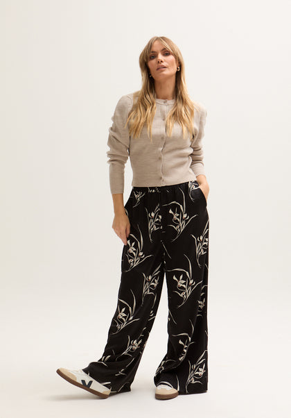 womens Wide Leg Large Floral Print satin Trouser In Black -2