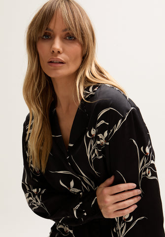 Lillibet Large Floral Print Shirt In Black