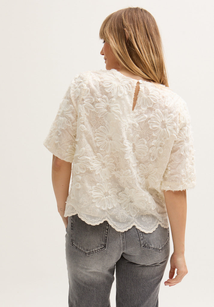 womens lace short sleeve Top In Cream - 4