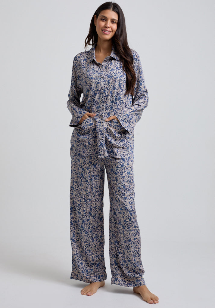 Evie Aster Pyjama Set in Blue